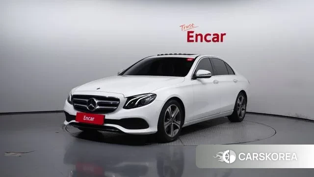 Mercedes-Benz E-Class W213 2018 Белый из Кореи