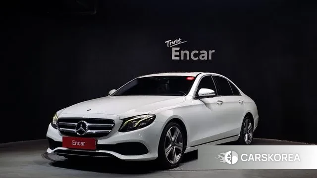 Mercedes-Benz E-Class W213 2018 Белый из Кореи