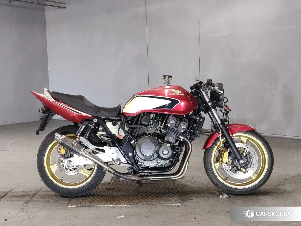 Проданный Honda CB400SF 2010 из Японии