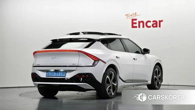 Kia EV6 2023 Белый из Кореи