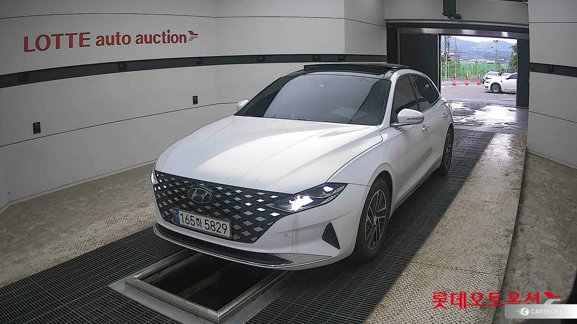 Hyundai Grandeur 2023 Белый из Кореи
