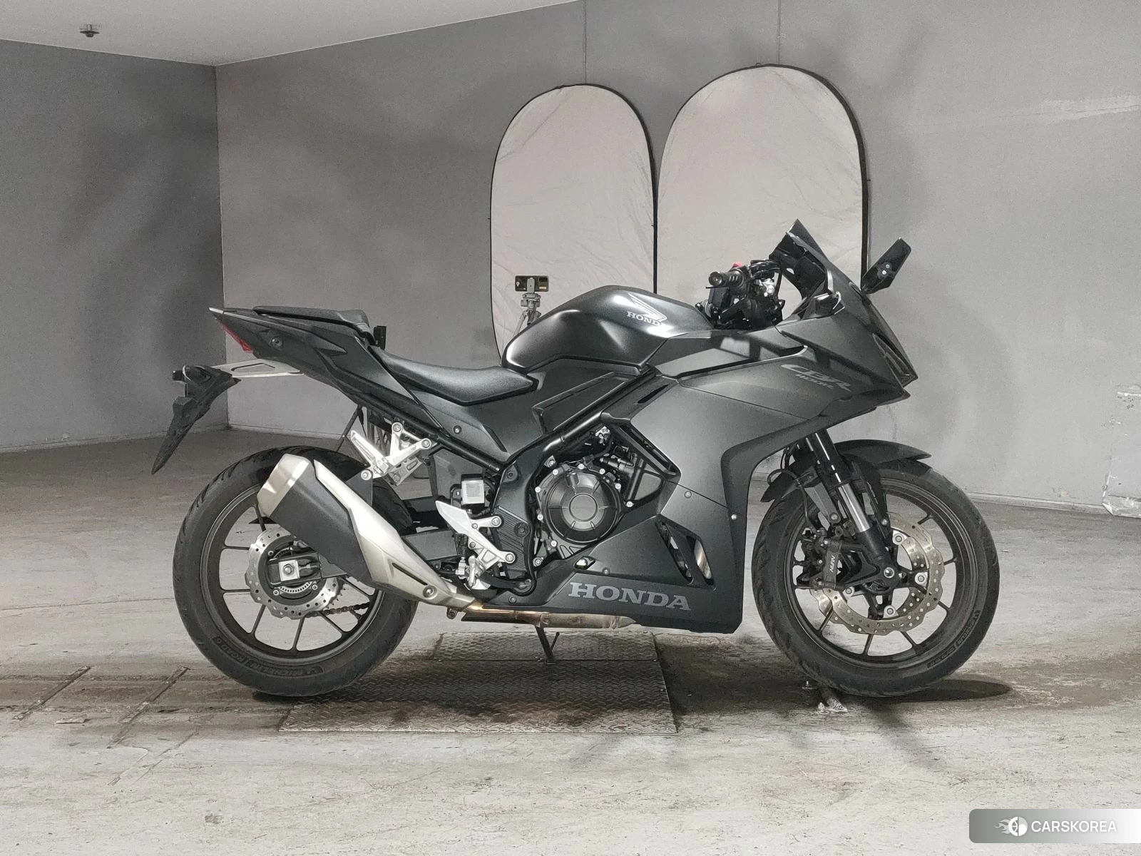 Проданный Honda CBR400R 2024 из Японии