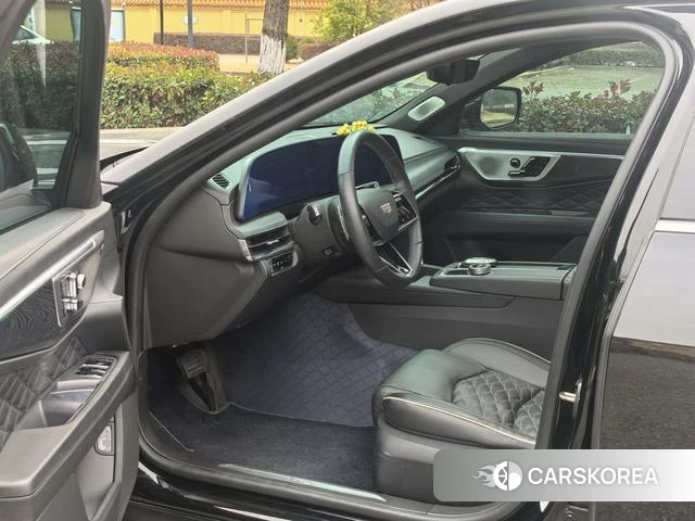 Cadillac CT6 2024 Черный из Китая