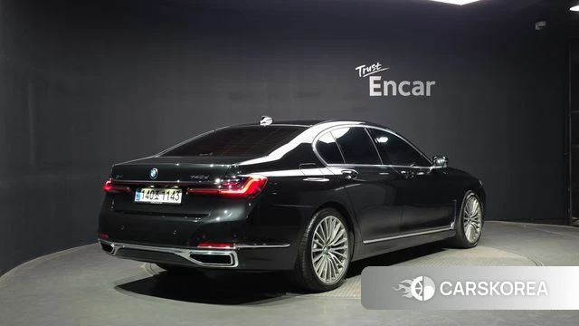 BMW 7 Series (G11) 2020 Черный из Кореи