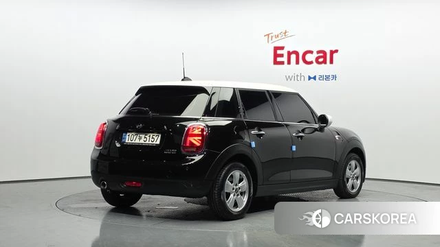 Mini Cooper 2021 Черный из Кореи