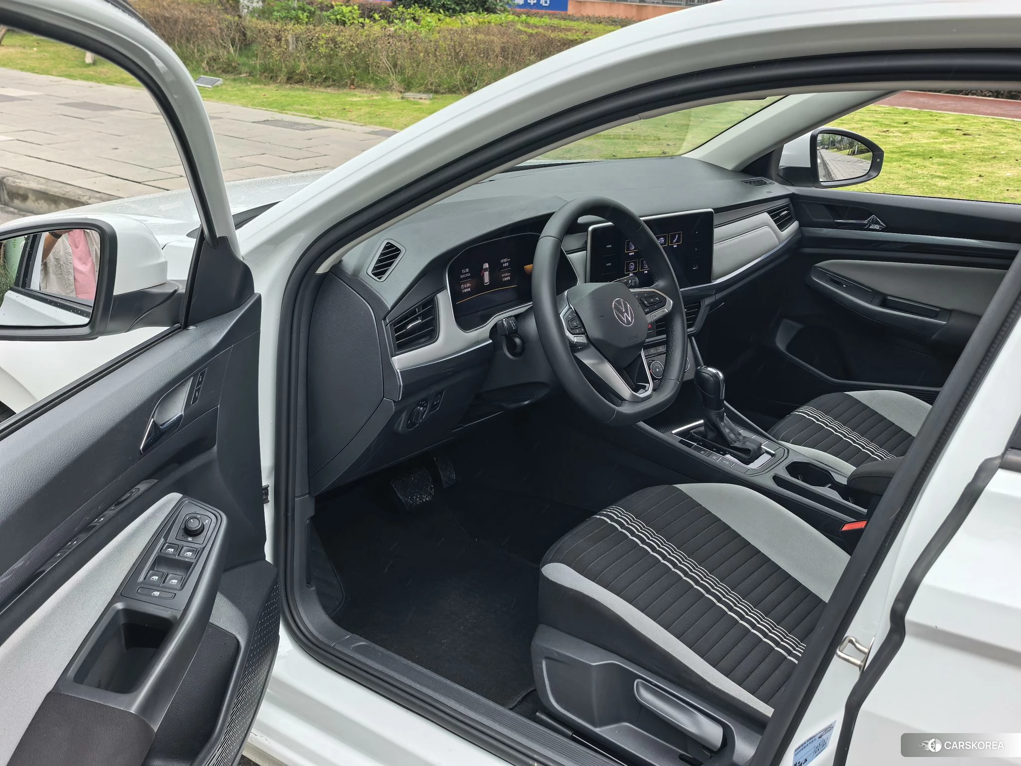 Volkswagen Bora 2024 Белый из Китая