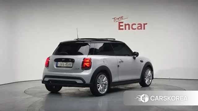 Mini Cooper 2021 Серебристо-серый из Кореи