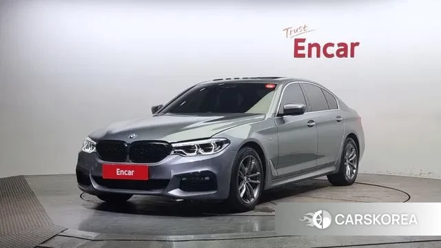 BMW 5 Series (G30) 2018 Серебристо-серый из Кореи