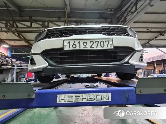 Kia K5 3rd generation 2021 Белый из Кореи