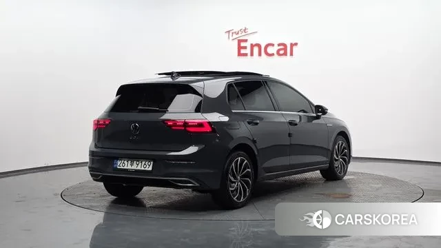 Volkswagen Golf 8th Generation 2022 Серый из Кореи