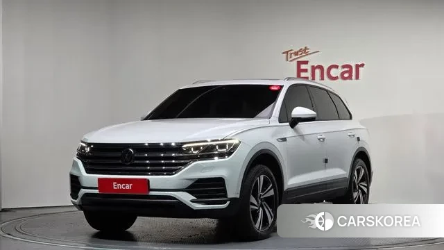 Volkswagen Touareg 3rd generation 2023 Белый из Кореи