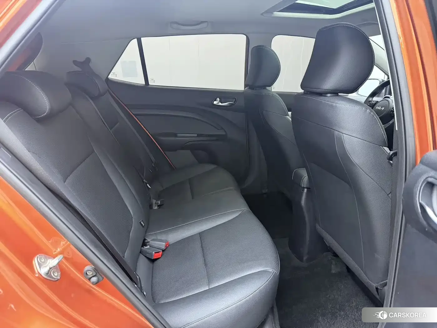 Kia KX1 2022 Yellow/orange из Китая