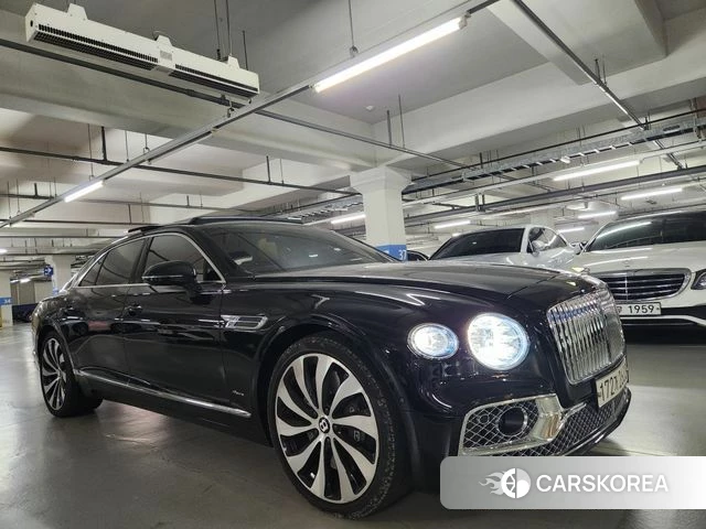 Bentley Flying Spur 3rd Generation 2023 Черный из Кореи
