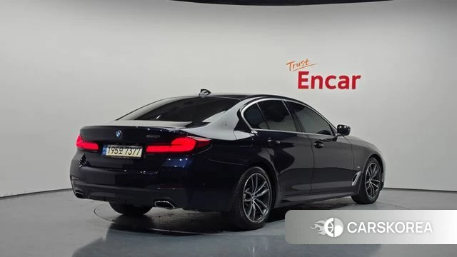 BMW 5 Series (G30) 2021 Черный из Кореи