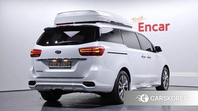 Kia The New Carnival 2018 Белый из Кореи