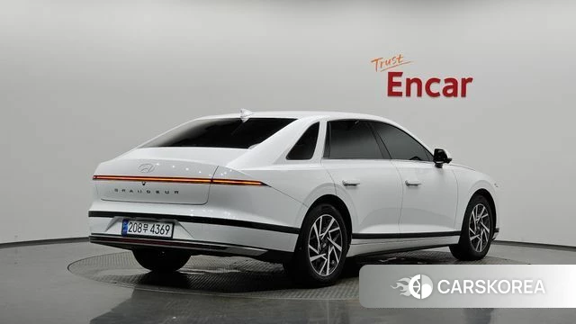 Hyundai Grandeur Hybrid (GN7) 2024 Белый из Кореи