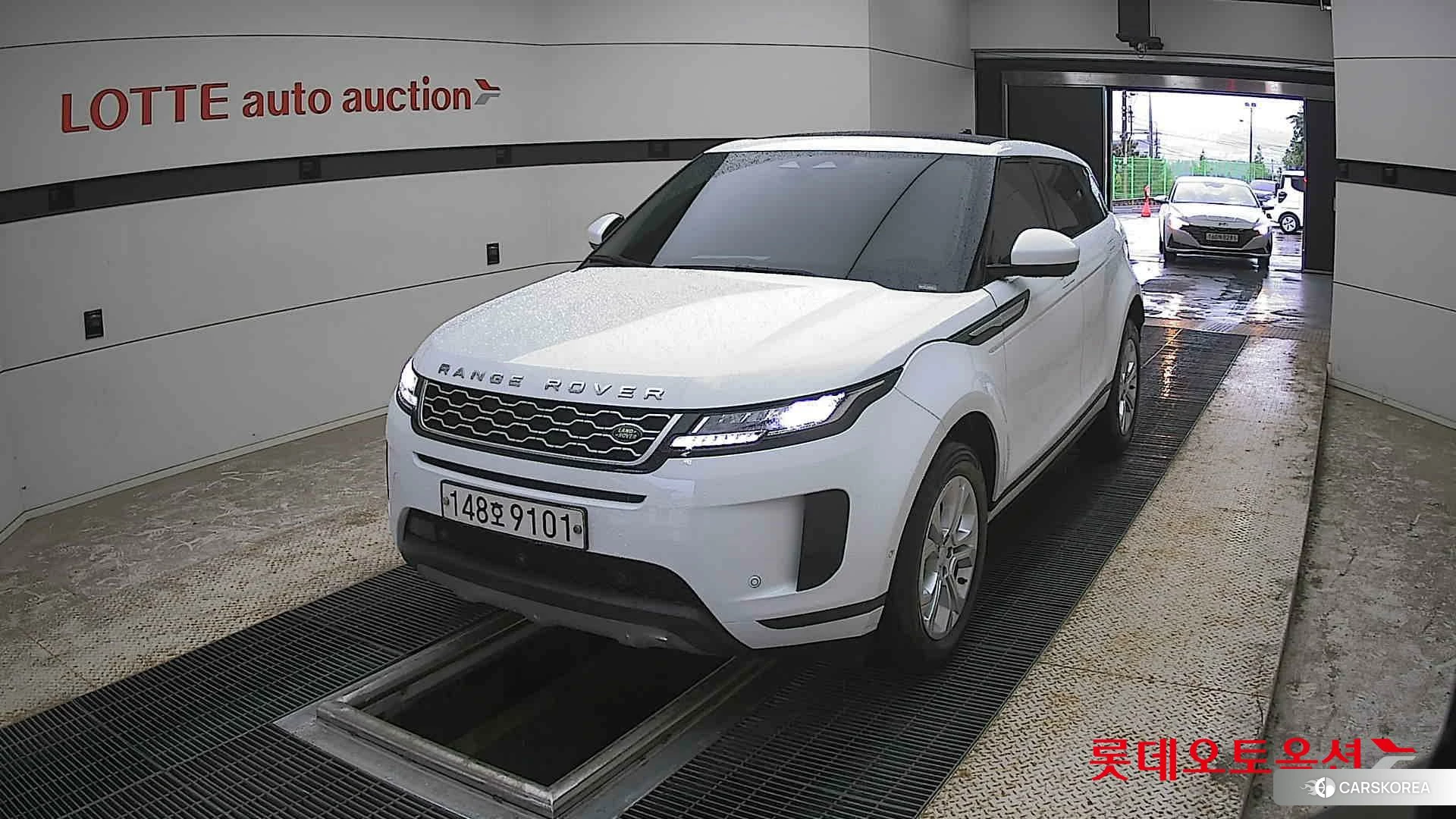 Land Rover Range Rover Evoque P250 2021 Белый из Кореи