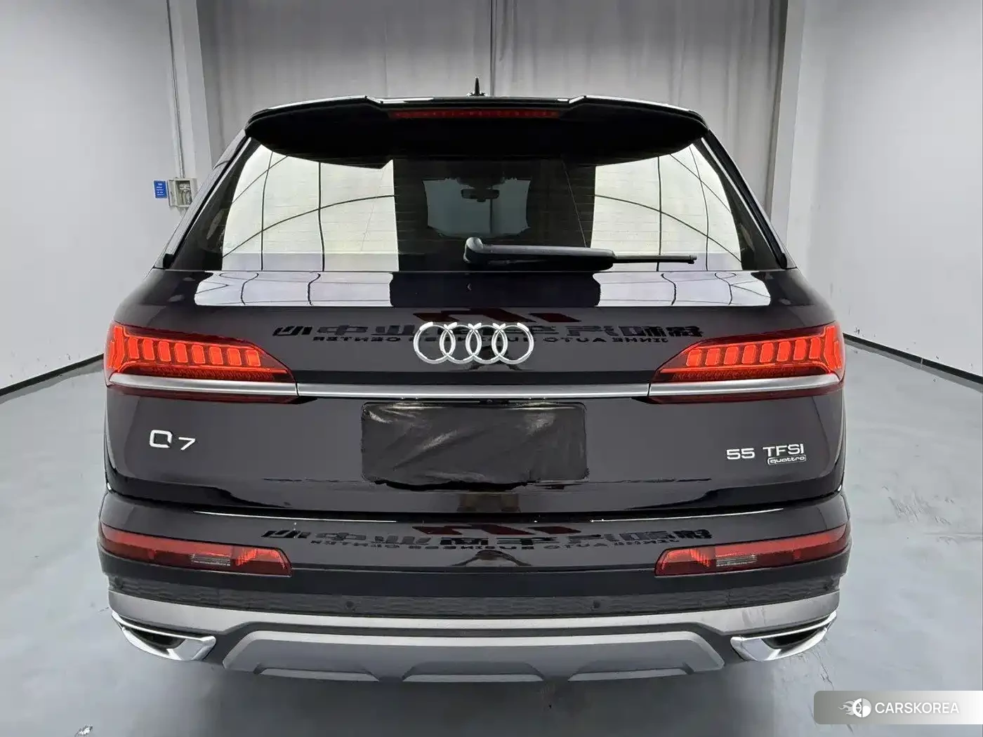 Audi Q7 2021 Черный из Китая