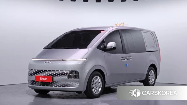 Hyundai Staria 2023 Серебристо-серый из Кореи