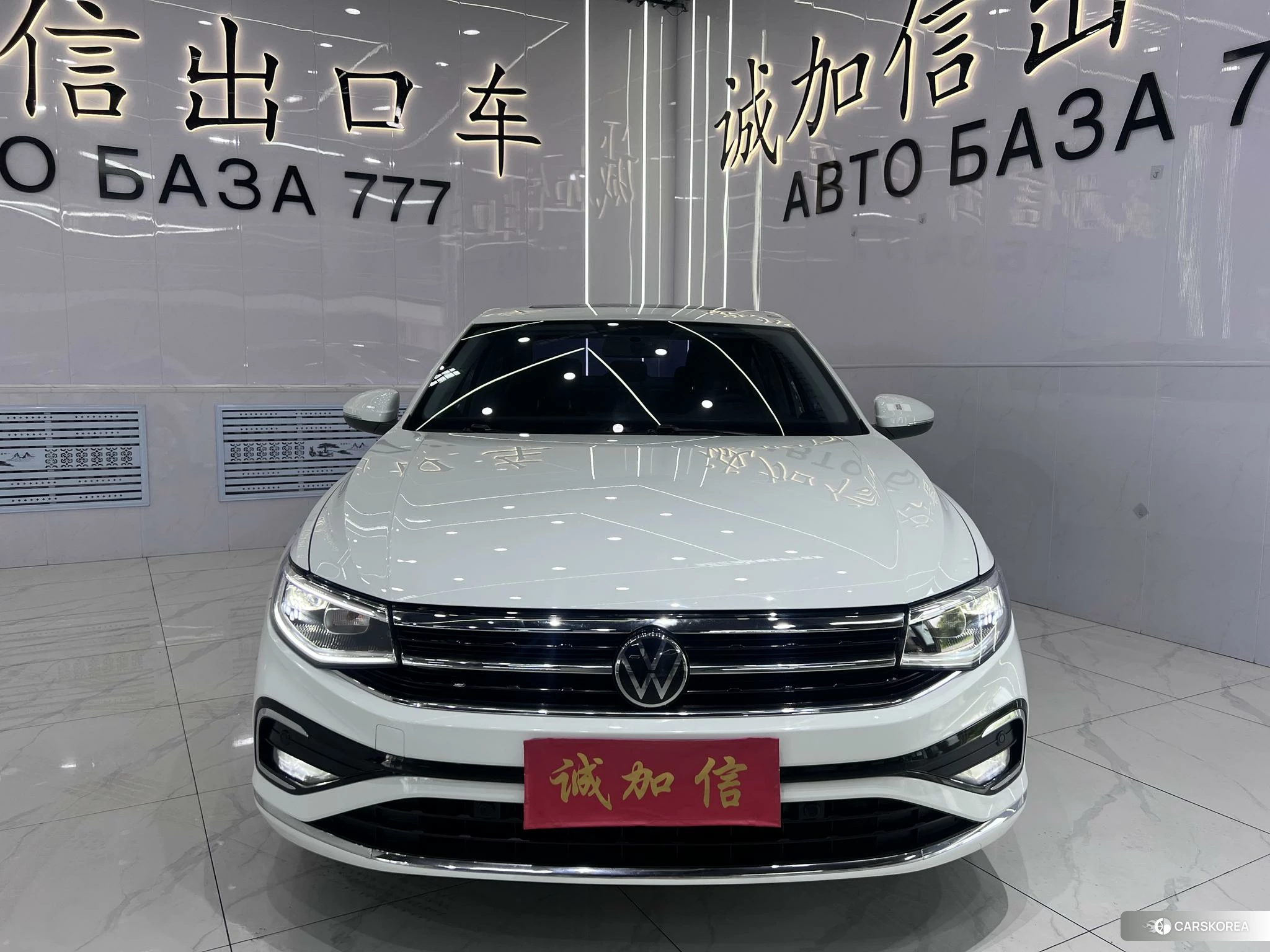 Volkswagen Bora 2022 Белый из Китая