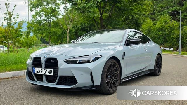 BMW M4 (G82) 2025 Цвет галактики из Кореи