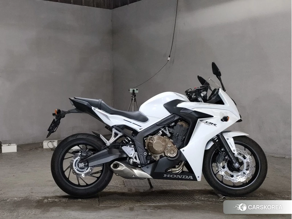 Проданный Honda CBR650F 2017 из Японии