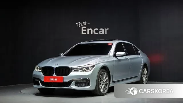 BMW 7 Series (G11) 2018 Небесно-голубой из Кореи
