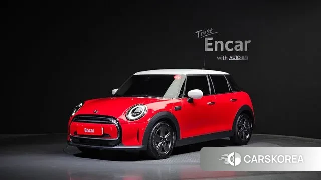 Mini Cooper 2023 Красный из Кореи
