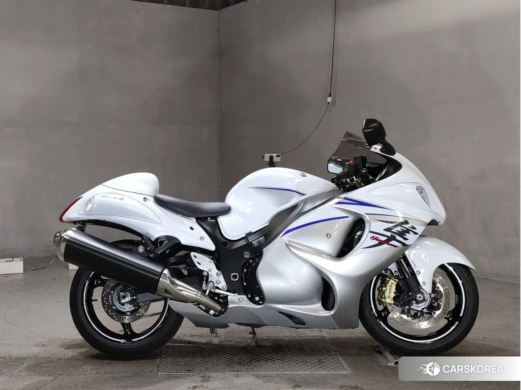 Проданный Suzuki GSX1300R HAYABUSA 2017 из Японии