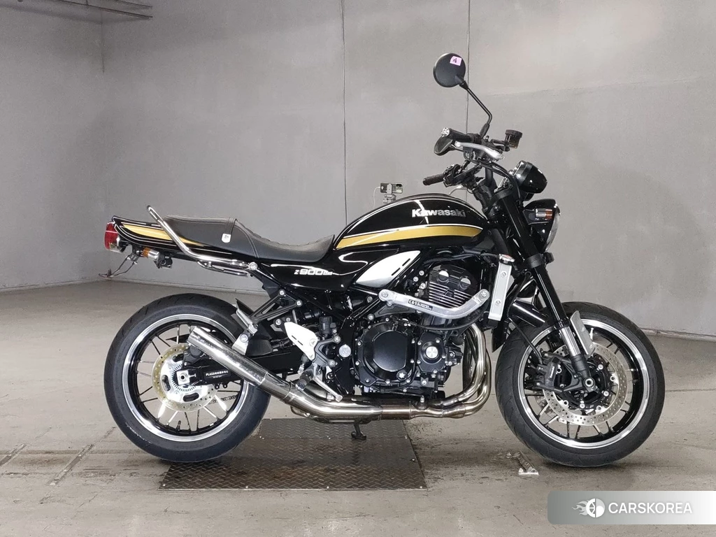 Проданный Kawasaki Z900RS 2023 из Японии
