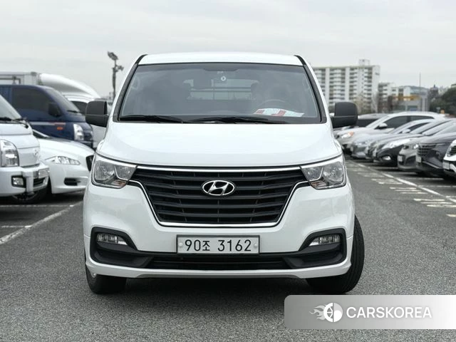Hyundai The New Grand Starex 2019 Белый из Кореи
