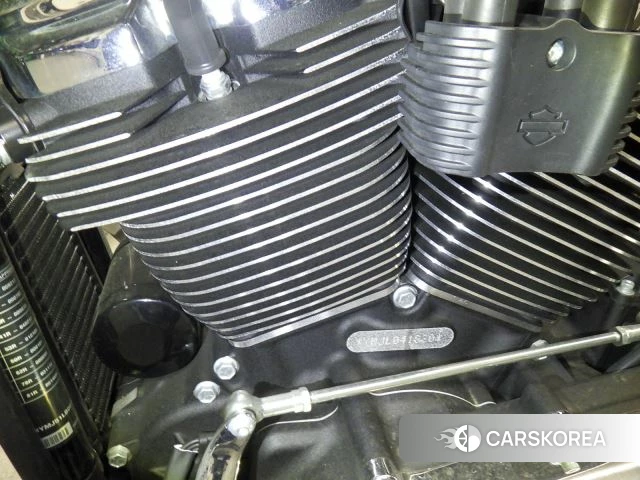 Engine photo