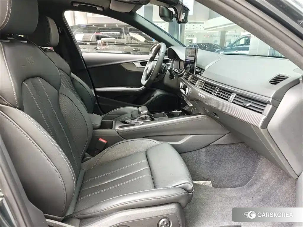 Audi A4L 2023 Зеленый из Китая