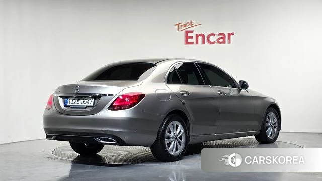 Mercedes-Benz C-Class W205 2019 Песочный из Кореи