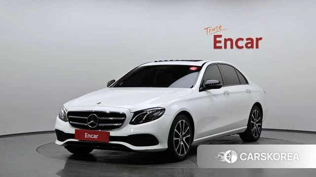 Mercedes-Benz E-Class W213 2020 Белый из Кореи