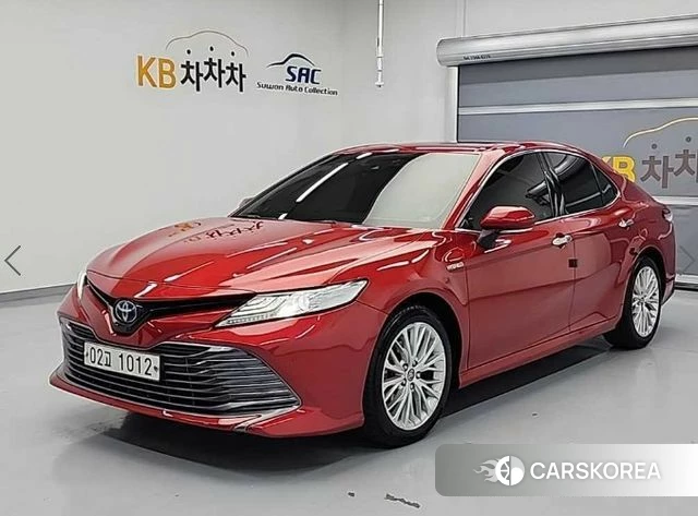 Toyota Camry (XV70) 2018 Красный из Кореи
