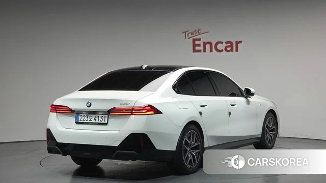 BMW 5 Series (G60) 2025 Белый из Кореи