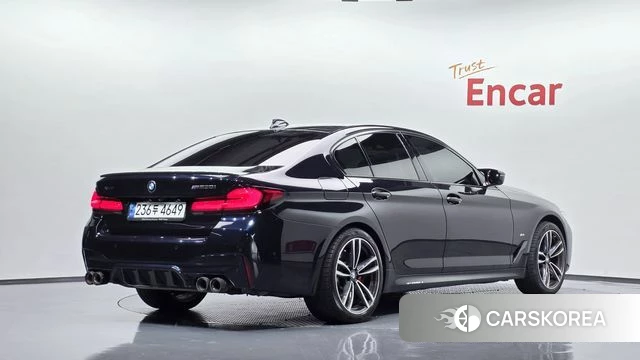 BMW 5 Series (G30) 2021 Черный из Кореи