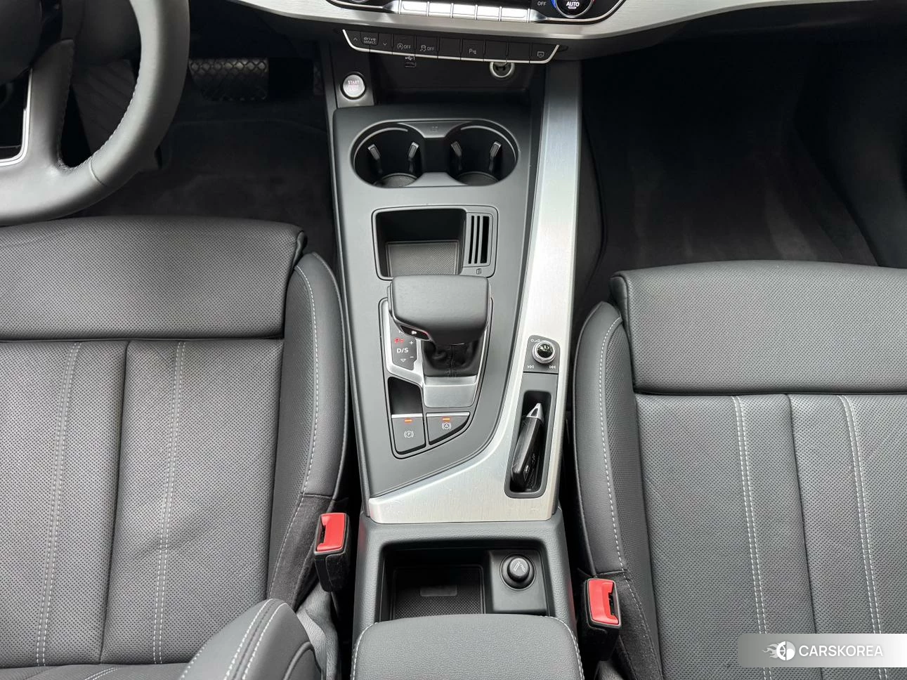 Audi A4L 2020 Красный из Китая