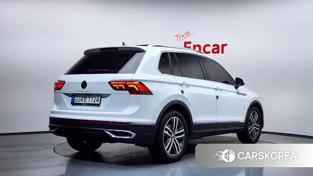 Volkswagen Tiguan second Generation 2022 Белый из Кореи