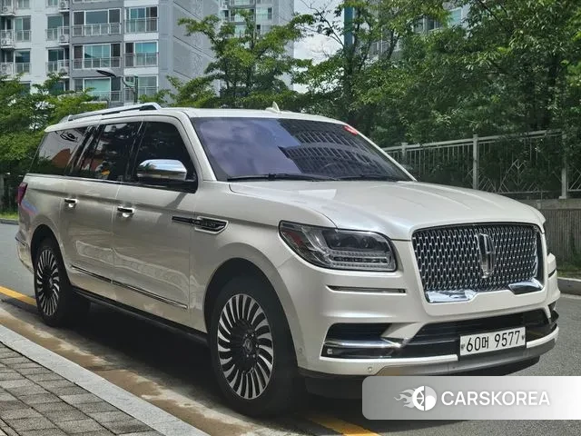 Lincoln Navigator 4th generation 2019 Белый из Кореи