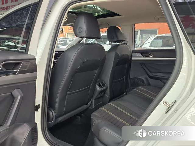 Volkswagen Lavida 2021 Белый из Китая