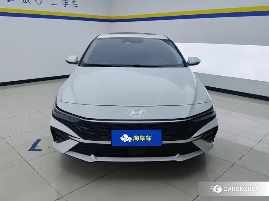Hyundai Elantra 2026 Белый из Китая