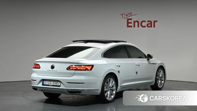 Volkswagen Arteon 2022 Белый из Кореи