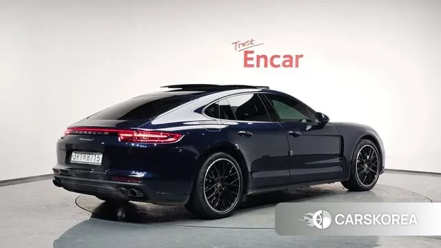 Porsche Panamera (971) 2020 Синий из Кореи