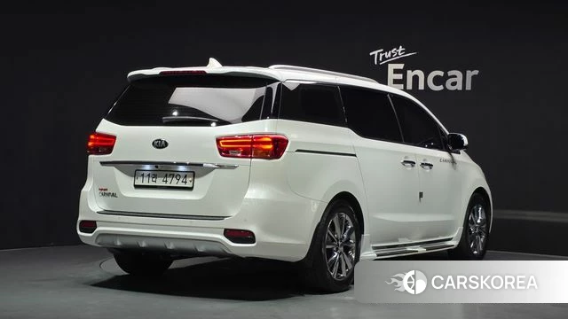 Kia The New Carnival 2018 Белый из Кореи