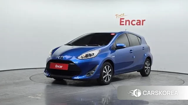 Toyota Prius C 2018 Синий из Кореи