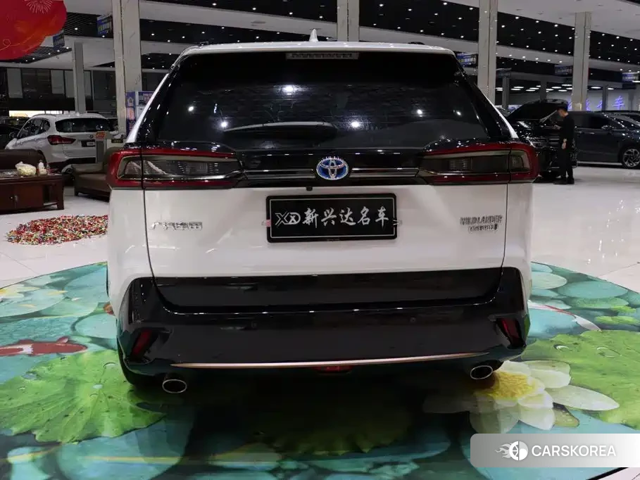 Toyota Wildlander 2025 Белый из Китая