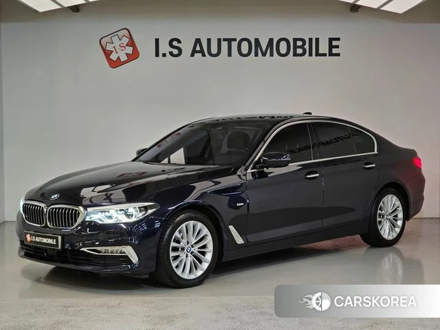 BMW 5 Series (G30) 2018 Черный из Кореи