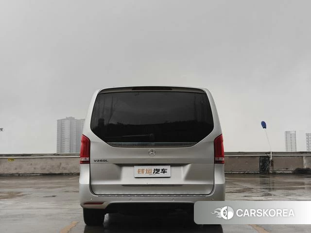 Mercedes-Benz V-class 2023 Серебристо-серый из Китая